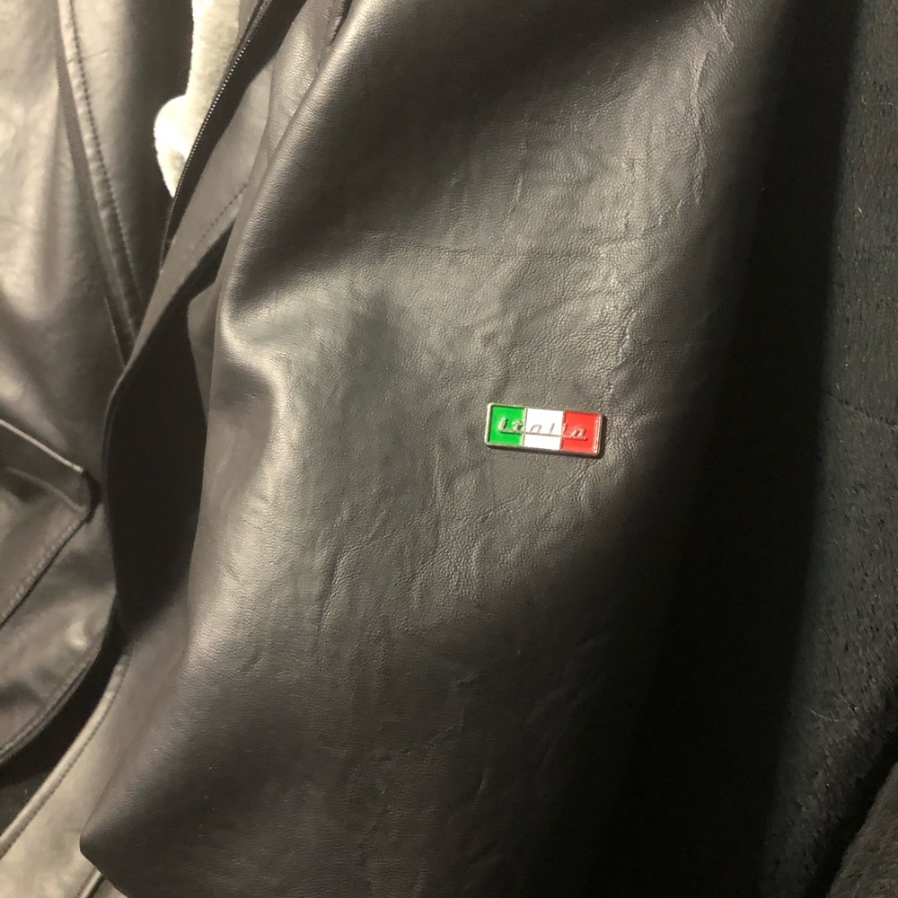 VG World Collection Leather Jacket - Picture 3 of 5
